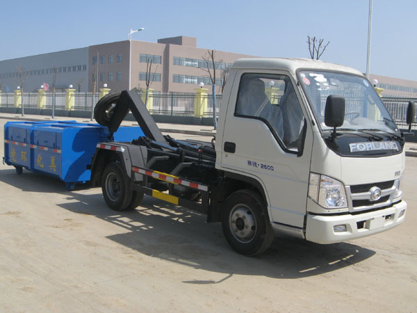 福田時(shí)代車(chē)廂可卸式垃圾車(chē)