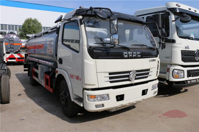 東風多利卡8-10噸加油車 東風多利卡8-10噸加油車