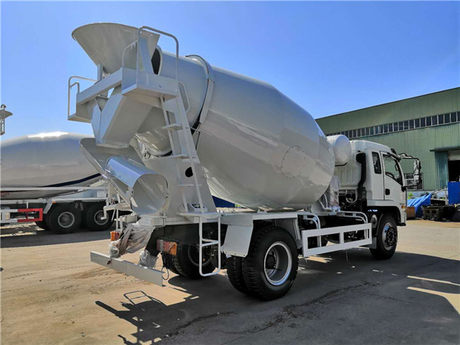 躍進混凝土攪拌運輸車