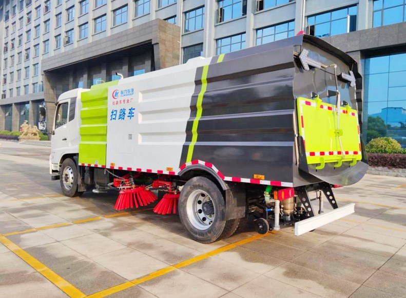 天錦掃路車(chē)