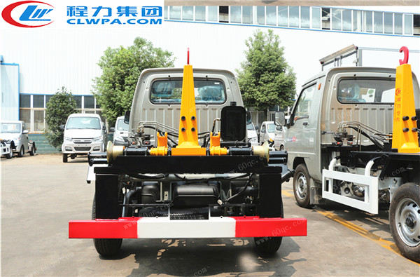 國(guó)五福田馭菱勾臂式垃圾車 國(guó)五福田馭菱勾臂式垃圾車