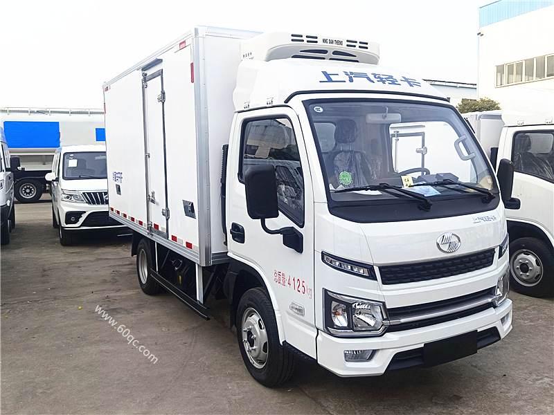 躍進(jìn)小福星藍(lán)牌國六冷藏車