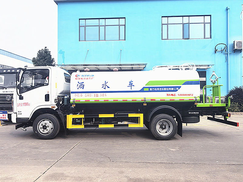 東風華神8方灑水車