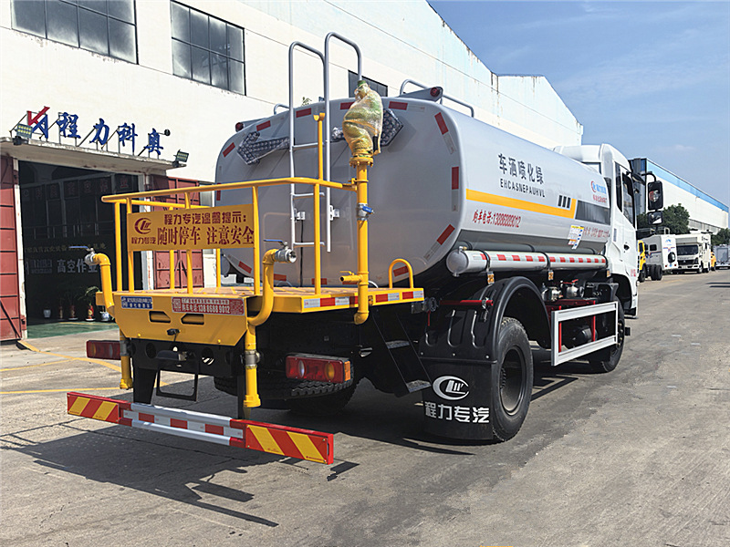 國六東風商用12噸灑水車