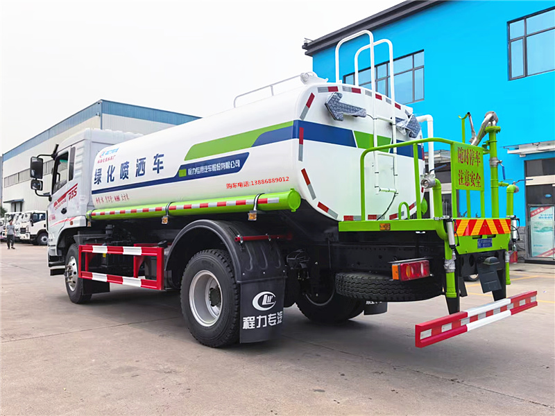 東風專用底盤D3灑水車