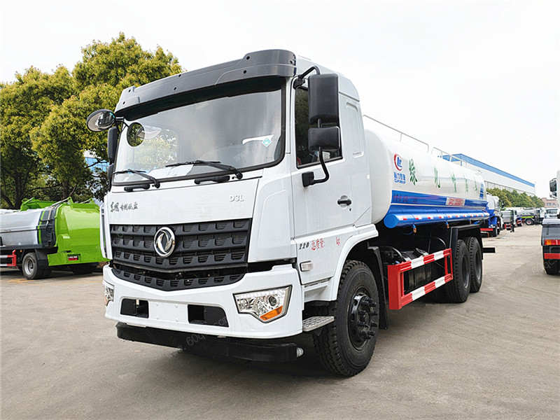 東風專用底盤D3后雙橋灑水車