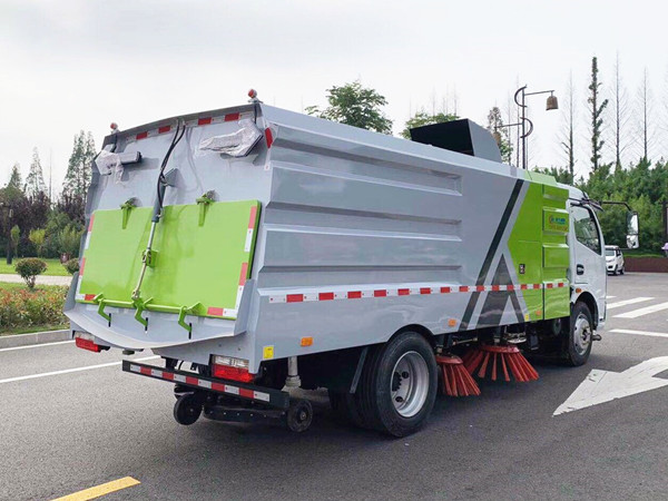 東風凱普特8方國六掃路車