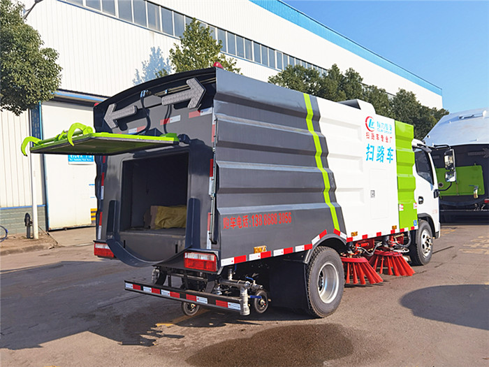 國六東風(fēng)多利卡5方掃路車