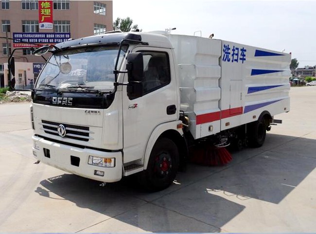 東風(fēng)多利卡洗掃車