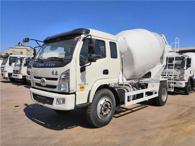 躍進(jìn)混凝土攪拌運(yùn)輸車(chē)