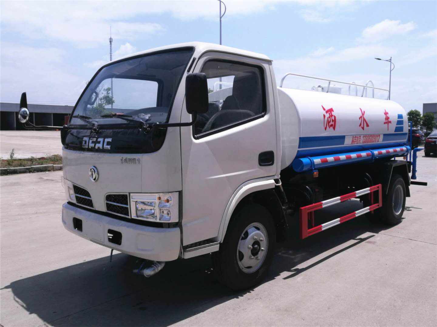 東風福瑞卡5噸灑水車發(fā)車了